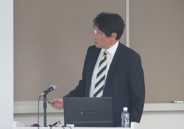 尾崎先生の講義