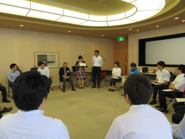 他己紹介シーン