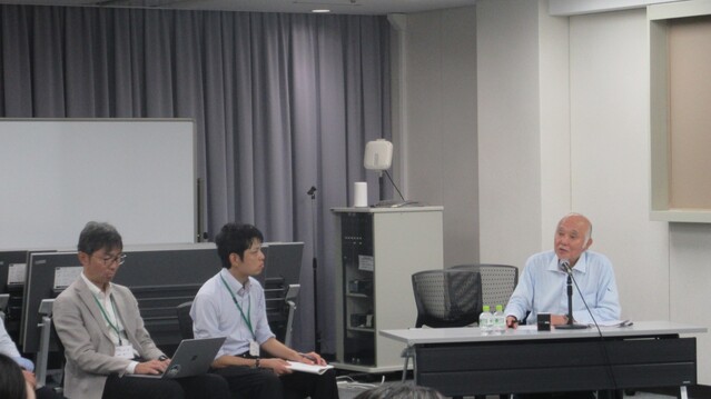 柏木名誉教授とのディスカッション