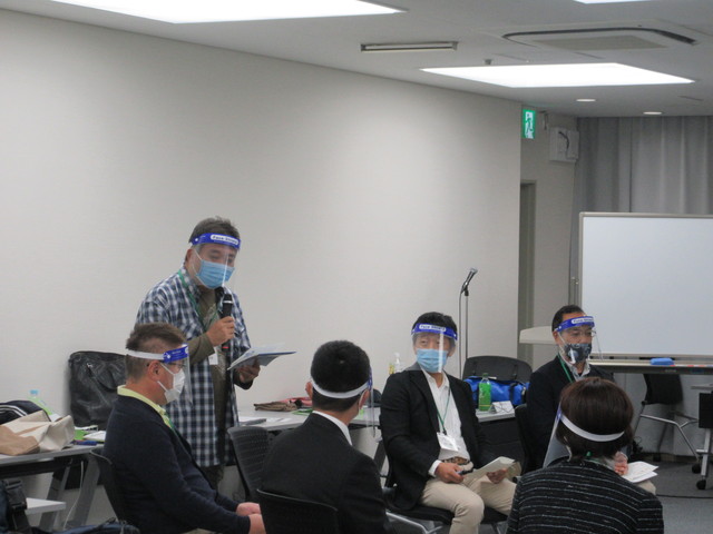 他己紹介する塾生